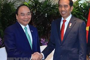 Thủ tướng tiếp xúc song phương bên lề Hội nghị Cấp cao ASEAN 32