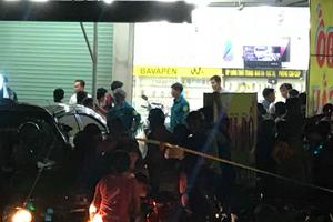 Vợ con tử vong, chồng thoi thóp trong tiệm cầm đồ