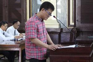 Nguyên cán bộ hải quan nhận hối lộ bị kết án 12 năm tù