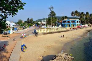 Nhức nhối những công trình đánh cắp bờ biển của cộng đồng