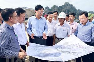 Quảng Ninh: Tạm dừng mọi hoạt động giao dịch về đất đai tại Vân Đồn