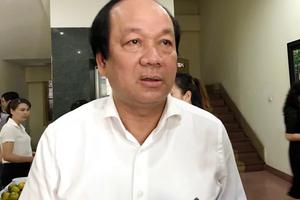 Bộ trưởng Mai Tiến Dũng: Không thể chấp nhận khách du lịch mặc áo “đường lưỡi bò”