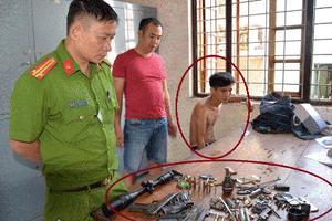 Bắt đối tượng đặc biệt nguy hiểm, thu nhiều vũ khí nóng