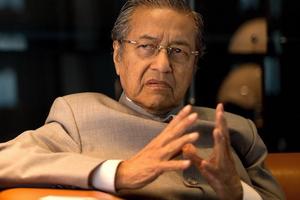 Cựu Thủ tướng Malaysia Mahathir bị điều tra vì loan "tin giả mạo"