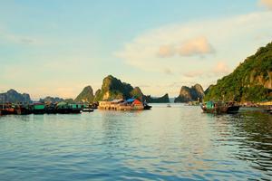Cò thổi giá đất tăng 100 lần, chính quyền 'hạ sốt' khẩn cấp