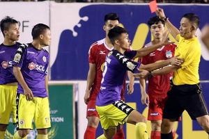 Hà Nội FC nhận 5 án phạt sau trận cầu với Hoàng Anh Gia Lai