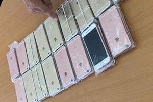 Phát hiện nhiều vụ nhập lậu điện thoại iPhone qua biên giới