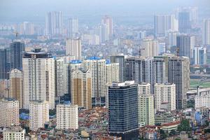 Đất có hạn, người thì tăng lên: Cần phải “vun lại" bằng nhà cao tầng?