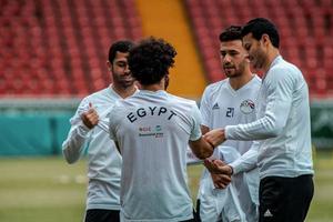 Không thể tự mặc áo, World Cup đã kết thúc với Moh Salah?