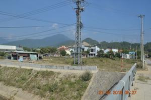 Khiếp đảm với “sân sau”