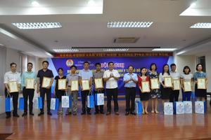 Hà Nội khen thưởng học sinh giỏi con CBVCNLĐ ngành Y