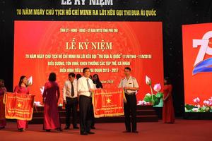 Thanh tra tỉnh nhận Cờ Thi đua của Chính phủ