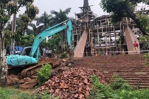 Hà Nội: Đang cưỡng chế phá dỡ “cung điện” xây trái phép tại Ba Vì