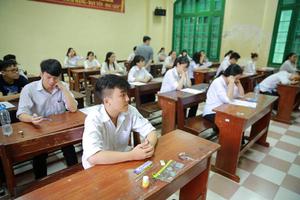 Điểm chuẩn trường đại học “hot” sẽ… hạ nhiệt