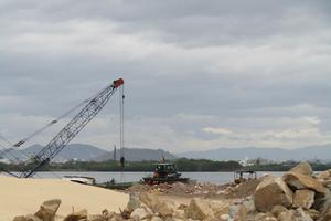 Chưa được cấp phép xây dựng đã lấp đầm Thị Nại