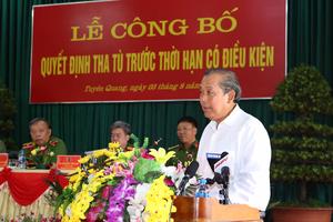 Phó Thủ tướng Trương Hòa Bình kiểm tra công tác tha tù trước thời hạn