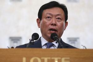 Chủ tịch Tập đoàn Lotte bị đề nghị 14 năm tù, phạt 90 triệu USD