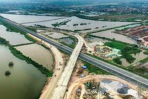 Cần ngăn chặn tình trạng trộm cắp nắp cống thoát nước trên tuyến cao tốc Hạ Long - Hải Phòng