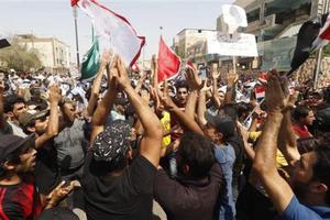 Tiếp tục biểu tình chống tham nhũng, cắt điện