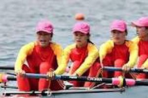 BIDV dành 100 triệu đồng tặng đội tuyển Rowing nữ