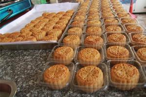 Xác minh thông tin bánh trung thu nhập lậu từ nước ngoài