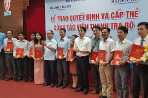 Cấp thẻ cho 59 cộng tác viên thanh tra giáo dục