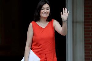 Gian lận bằng cấp, nữ bộ trưởng Y tế Tây Ban Nha từ chức