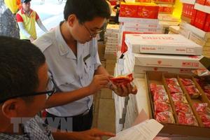 Niêm phong gần 4.000 chiếc bánh Trung Thu không có hóa đơn, chứng từ