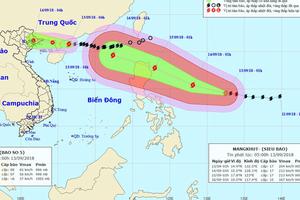 Bão số 5 gây mưa lớn, siêu bão "rình rập" Biển Đông