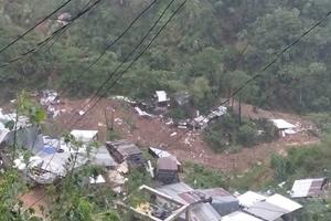 Siêu bão Mangkhut gây lở đất, 30 thợ mỏ Philippines chết thảm