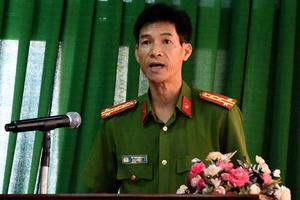 Tạm giữ 9 người gây rối, vây cảnh sát cơ động