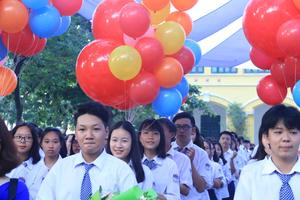 Chủ tịch nước dự lễ khai giảng ở Trường THPT Chu Văn An
