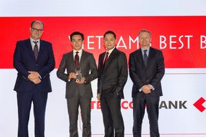 Techcombank nhận giải thưởng “Ngân hàng tốt nhất Việt Nam" 