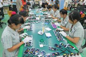 5 nhóm ngành hàng xuất khẩu cán mốc tỷ USD trong một tháng