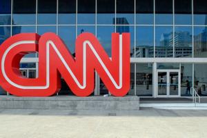 Gói bưu kiện đáng ngờ bị chặn trên đường đến trụ sở CNN