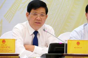 Vụ "bảo kê" tại chợ Long Biên: Thứ trưởng Công an nói "không thể chấp nhận"