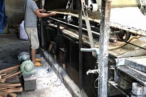 Hai cơ sở sản xuất thực bẩn bị xử phạt hành chính