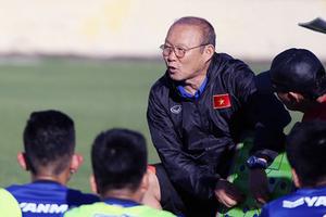 HLV Park Hang-seo lo ngại nguy cơ dàn xếp tỷ số ở AFF Cup