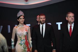 David Beckham cùng hoa hậu Trần Tiểu Vy tại lễ ra mắt xe VinFast