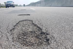 Cần thanh tra toàn diện chất lượng vật liệu thi công