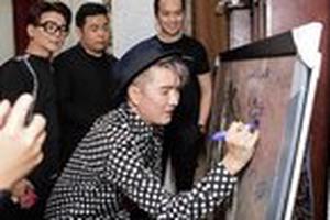 Đàm Vĩnh Hưng xin lỗi vì ký lên tranh họa sĩ nổi tiếng