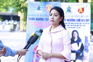 Giao lưu “Hướng nghiệp trước ngưỡng cửa vào đời”