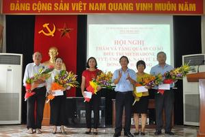 5 đơn vị ngành Y tế được khen thưởng trong phòng chống AIDS