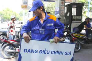 Vì sao giá xăng dầu tăng mạnh trong 2 kỳ điều chỉnh gần đây?