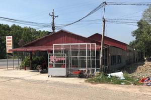 Ngang nhiên xây dựng nhà kiên cố trên đất rừng phòng hộ nhưng không bị xử lý