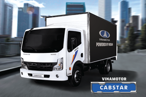 Vinamotor giới thiệu xe tải nhẹ Cabstar và xe khách 47 chỗ Universe Noble HN47S 