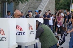 Mất Hạ viện, Tổng thống Trump sẽ xoay sở thế nào?