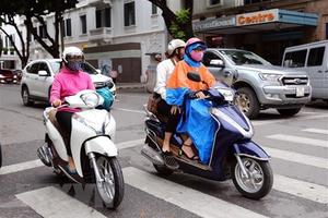 Áp thấp nhiệt đới khả năng mạnh thành bão, Hà Nội và Bắc Bộ mưa rét