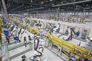 Choáng ngợp một trong những xưởng Robot lớn nhất thế giới