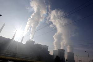 Các cuộc đàm phán về biến đổi khí hậu và cam kết tăng cường cắt giảm khí thải